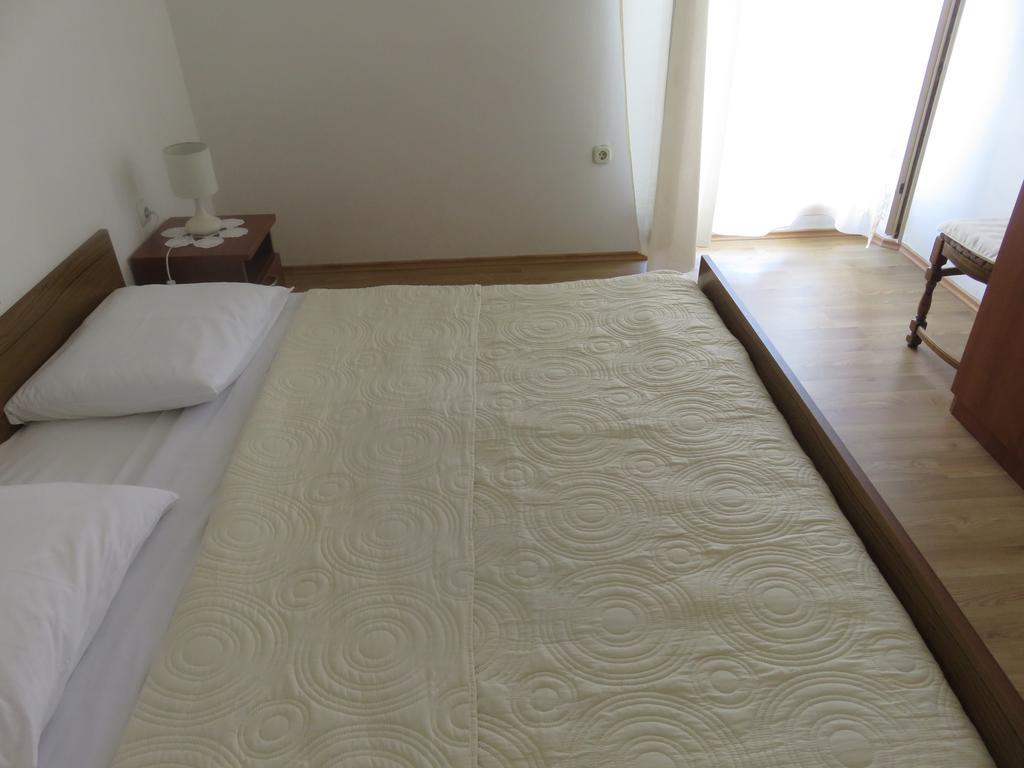 Borna Apartement Novalja Exteriör bild